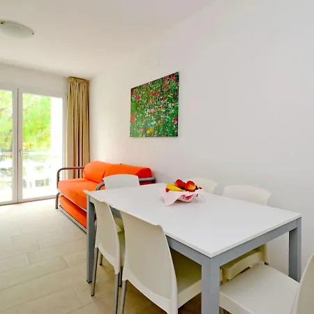 Apartamento Fiore-2 By Interhome